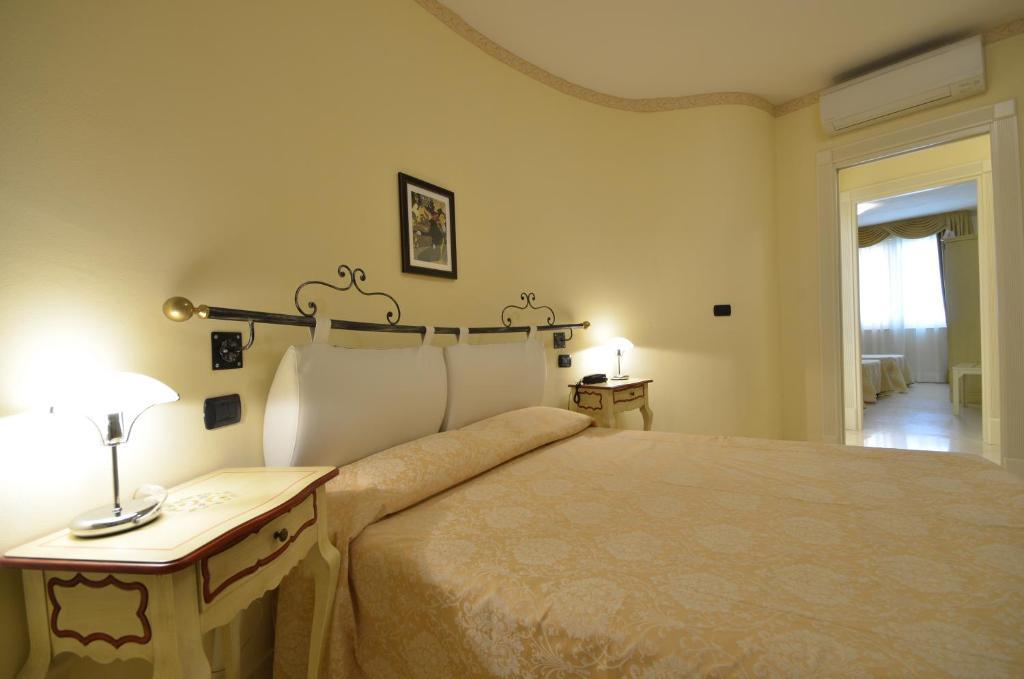 Relais Du Lac Desenzano del Garda Room photo