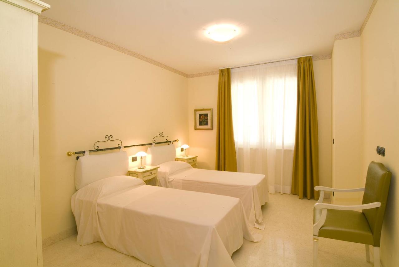 Relais Du Lac Desenzano del Garda Exterior photo